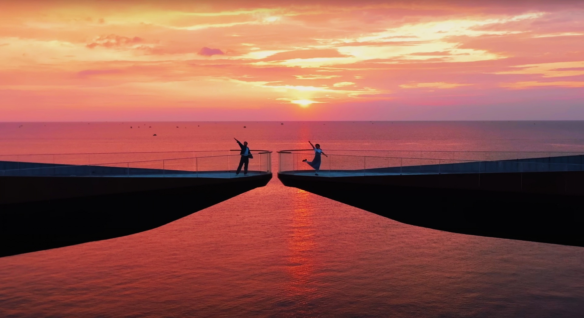 Sun Group hợp tác Long Kan đưa Fashion Voyage #5 tới Thị trấn Hoàng Hôn, Phú Quốc Sun Group hợp tác Long Kan đưa Fashion Voyage #5 tới Thị trấn Hoàng Hôn, Phú Quốc