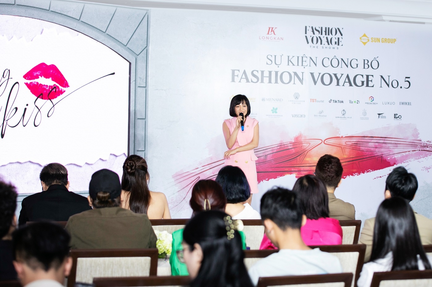 Sun Group hợp tác Long Kan đưa Fashion Voyage #5 tới Thị trấn Hoàng Hôn, Phú Quốc Sun Group hợp tác Long Kan đưa Fashion Voyage #5 tới Thị trấn Hoàng Hôn, Phú Quốc