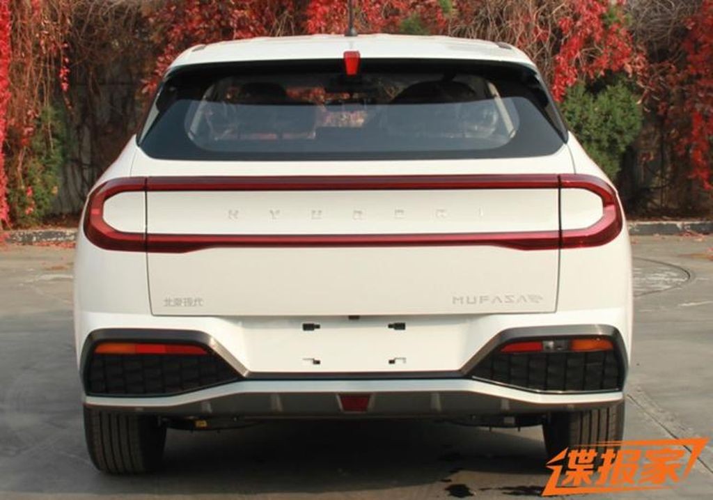 Lộ diện Hyundai Mufasa với thiết kế lạ mắt Lộ diện Hyundai Mufasa với thiết kế lạ mắt