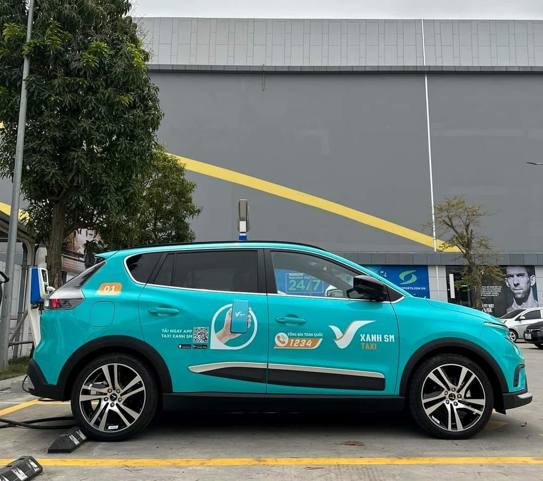 Cận cảnh taxi điện VinFast VF e34 của GSM
