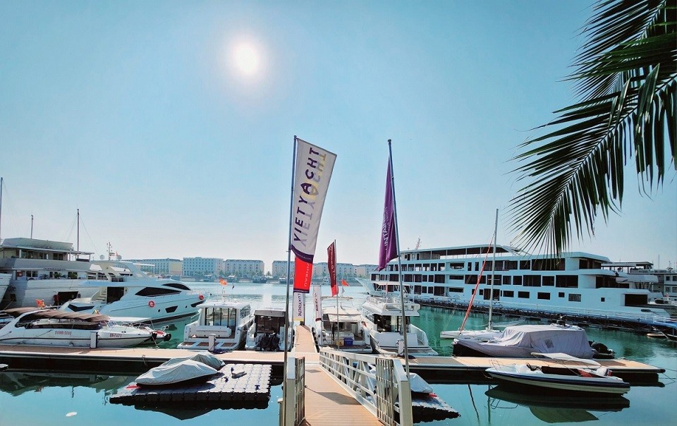 Đi đăng kiểm ô tô chưa khổ bằng đăng kiểm tàu thuyền Đi đăng kiểm ô tô chưa khổ bằng đăng kiểm tàu thuyền