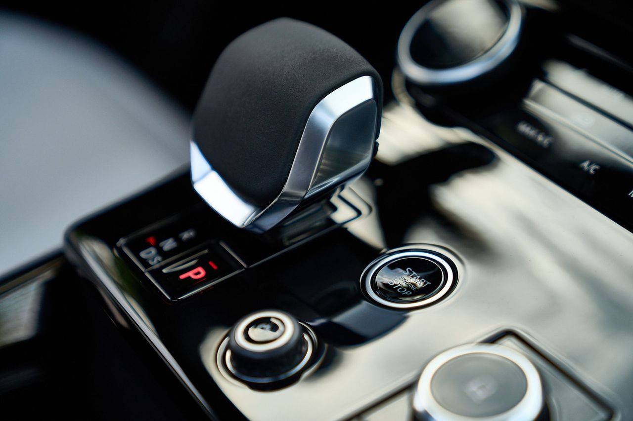 Cận cảnh Range Rover Sport First Edition vừa ra mắt tại Việt Nam