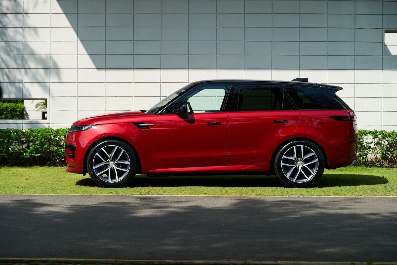Cận cảnh Range Rover Sport First Edition vừa ra mắt tại Việt Nam