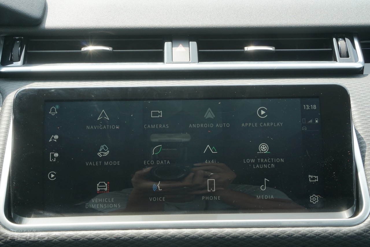 Đánh giá Land Rover Range Rover Velar 2023