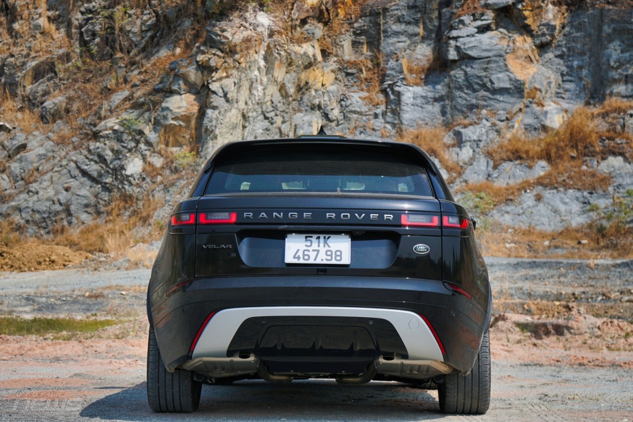 Đánh giá Land Rover Range Rover Velar 2023