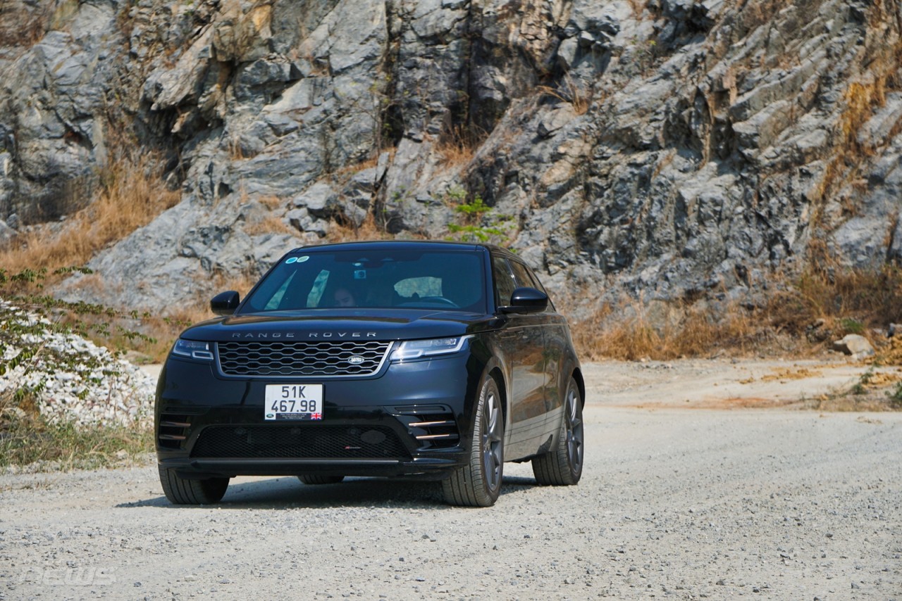 Đánh giá Land Rover Range Rover Velar 2023