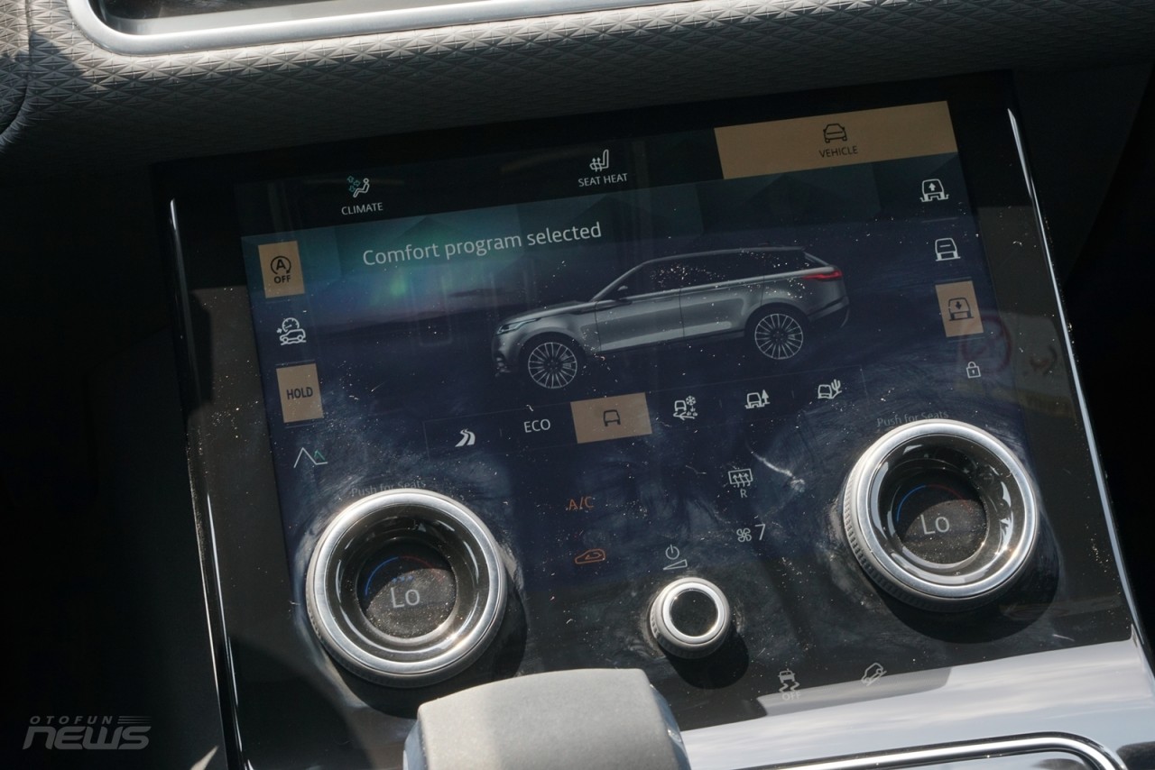 Đánh giá Land Rover Range Rover Velar 2023