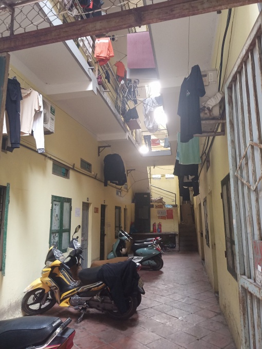 Đa số công nhân, người lao động đi thuê trọ tại Hà Nội không đạt tiêu chuẩn thường trú Đa số công nhân, người lao động đi thuê trọ tại Hà Nội không đạt tiêu chuẩn thường trú