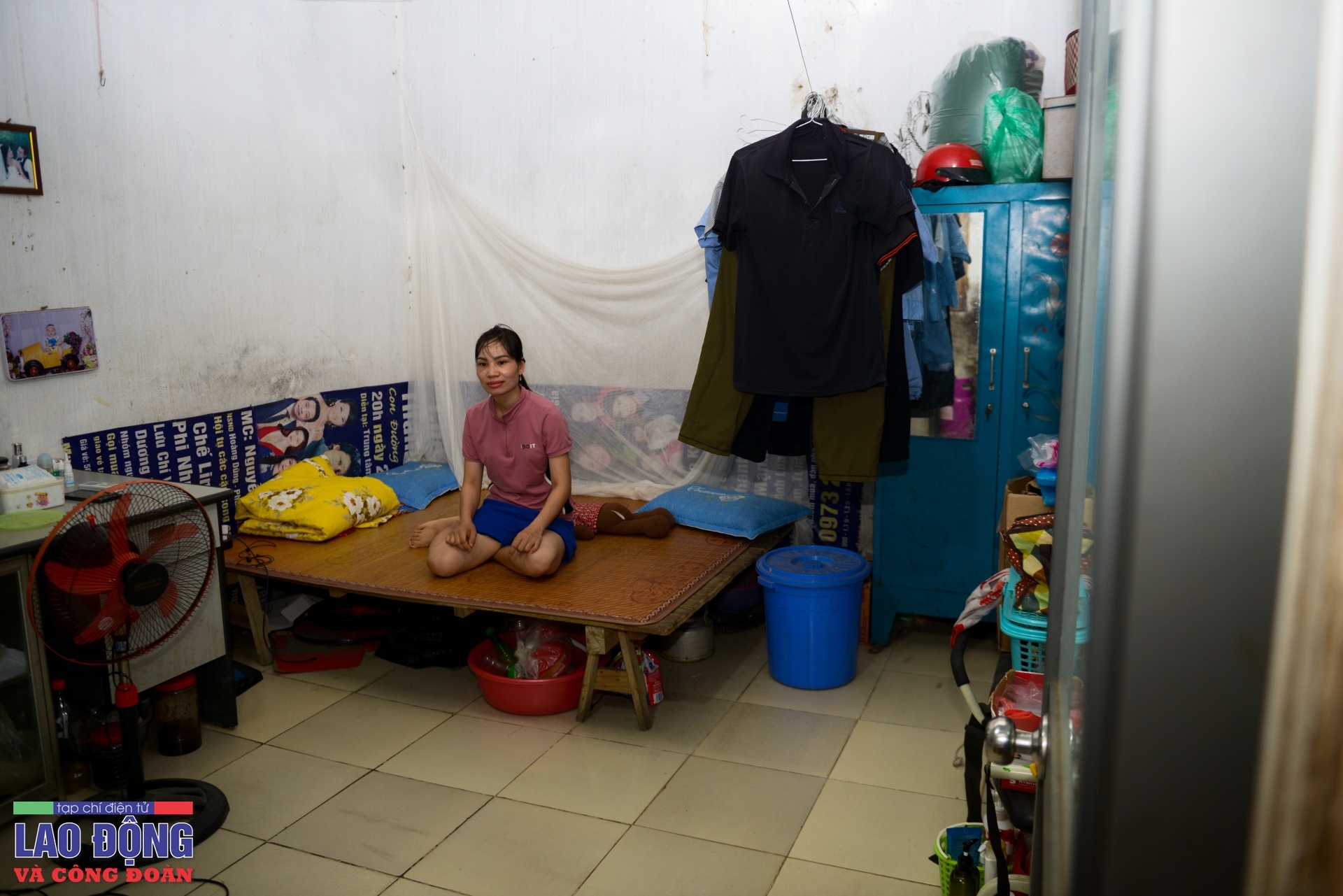 Đa số công nhân, người lao động đi thuê trọ tại Hà Nội không đạt tiêu chuẩn thường trú Đa số công nhân, người lao động đi thuê trọ tại Hà Nội không đạt tiêu chuẩn thường trú