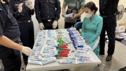 Tiếp viên vô tình, Vietnam Airlines có vô can?