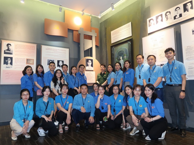 Giáo dục truyền thống cách mạng cho đoàn viên thanh niên cơ quan Tổng LĐLĐ Việt Nam