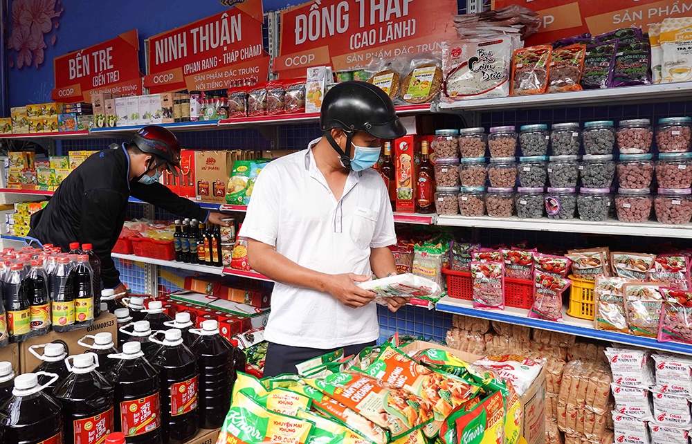 An Giang: Tích cực tuyên truyền về an toàn giao thông cho người lao động