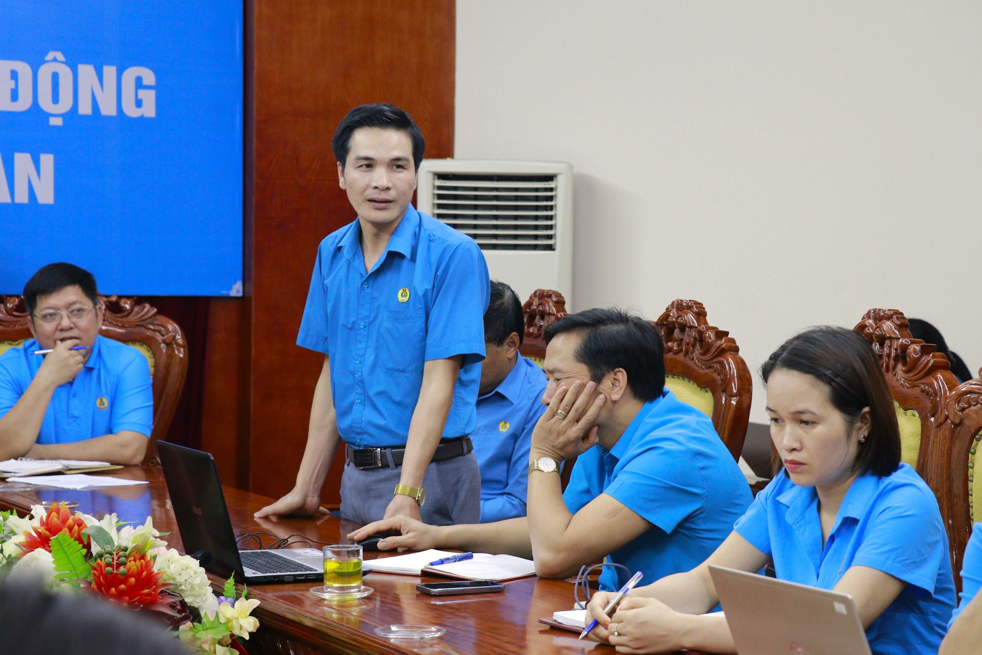 Tập huấn nâng cao kỹ năng truyền thông báo chí cho cán bộ công đoàn Nghệ An Tập huấn nâng cao kỹ năng truyền thông báo chí cho cán bộ công đoàn Nghệ An