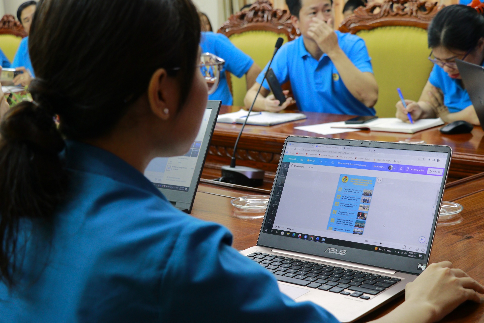 Tập huấn nâng cao kỹ năng truyền thông báo chí cho cán bộ công đoàn Nghệ An Tập huấn nâng cao kỹ năng truyền thông báo chí cho cán bộ công đoàn Nghệ An