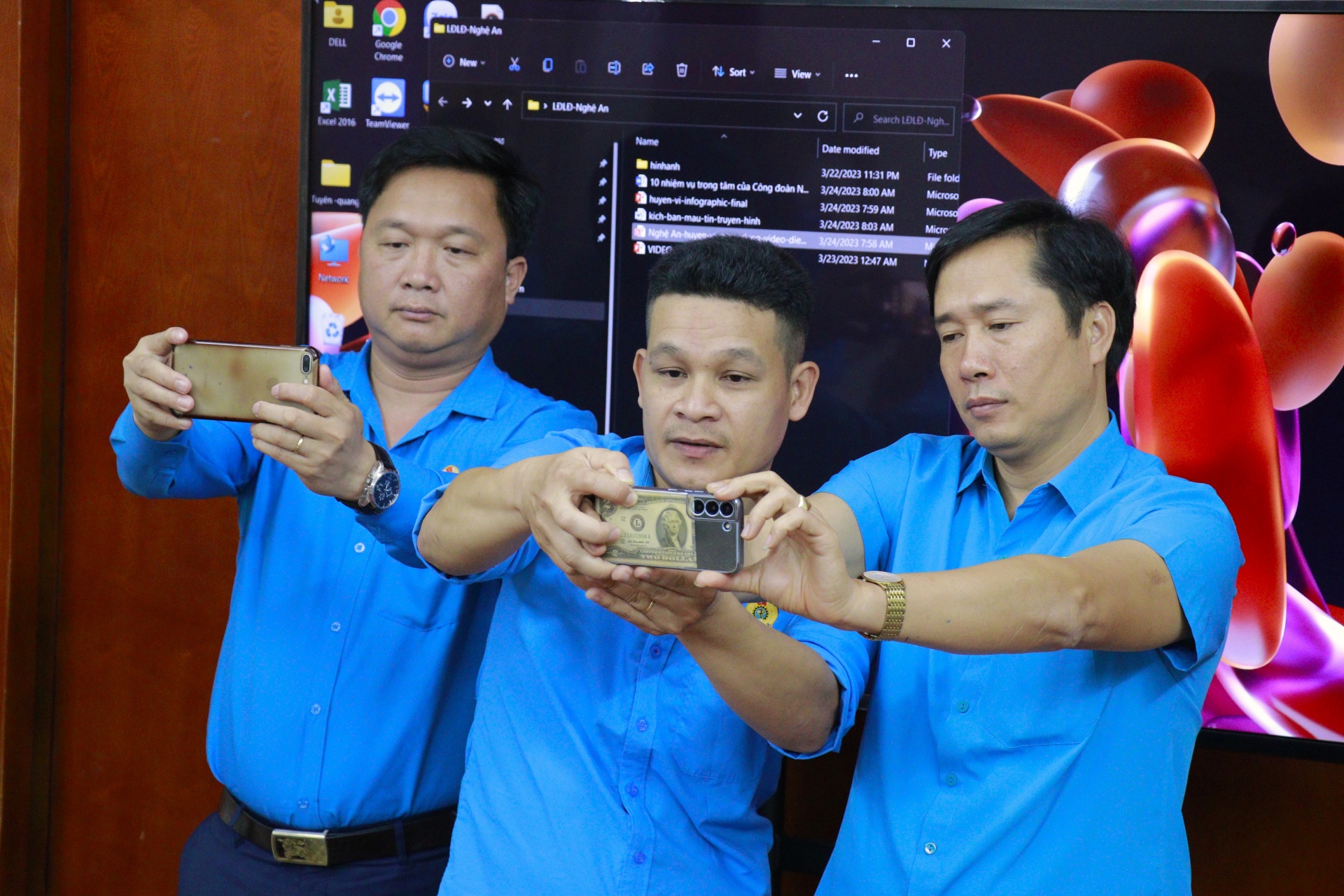 Tập huấn nâng cao kỹ năng truyền thông báo chí cho cán bộ công đoàn Nghệ An Tập huấn nâng cao kỹ năng truyền thông báo chí cho cán bộ công đoàn Nghệ An