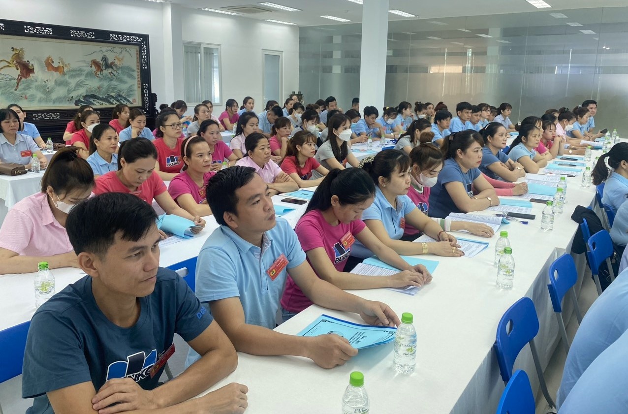 Đại hội công đoàn ở một doanh nghiệp từng xảy ra nhiều cuộc đình công Đại hội công đoàn ở một doanh nghiệp từng xảy ra nhiều cuộc đình công