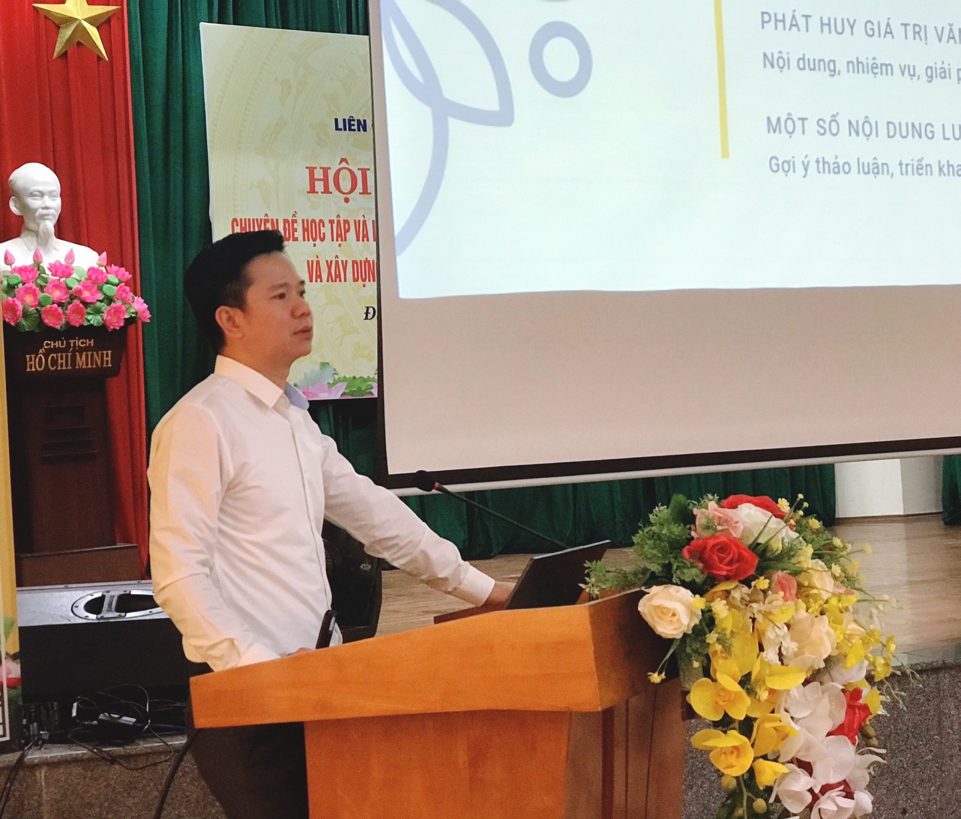 đồng chí Đoàn Xuân Hiếu, Thành uỷ viên, Phó Trưởng ban Thường trực Ban Tuyên giáo Thành uỷ TP. Đà Nẵng triển khai chuyên đề năm 2023 (Ảnh: PHAN NGUYÊN) đồng chí Đoàn Xuân Hiếu, Thành uỷ viên, Phó Trưởng ban Thường trực Ban Tuyên giáo Thành uỷ TP. Đà Nẵng triển khai chuyên đề năm 2023 (Ảnh: PHAN NGUYÊN)