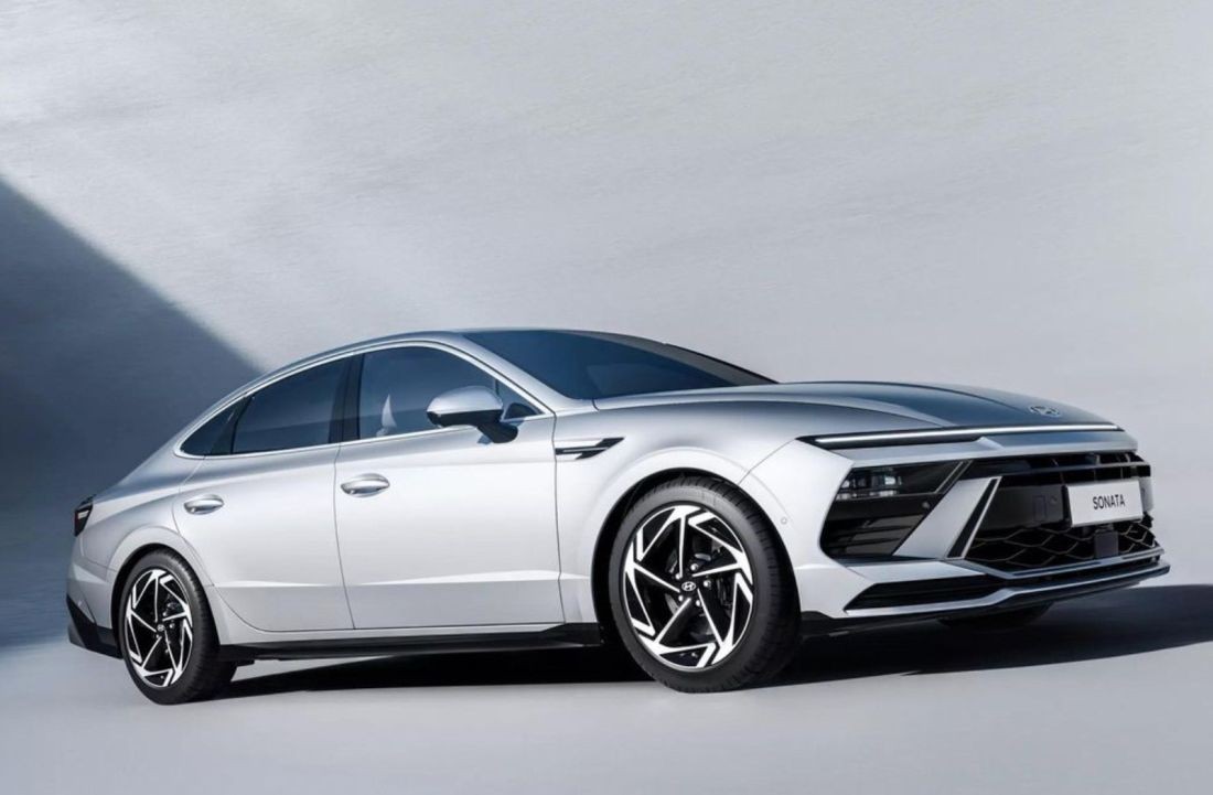 Lộ ảnh Hyundai Sonata phiên bản nâng cấp với thiết kế hoàn toàn mới Lộ ảnh Hyundai Sonata phiên bản nâng cấp với thiết kế hoàn toàn mới