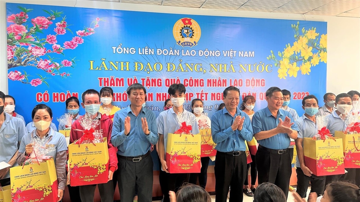 Công đoàn Bình Thuận: Hỗ trợ đoàn viên, tập trung đại hội công đoàn các cấp