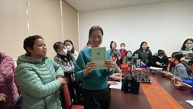 Đã chốt và bàn giao sổ BHXH cho 137 NLĐ Công ty Haprosimex Đã chốt và bàn giao sổ BHXH cho 137 NLĐ Công ty Haprosimex