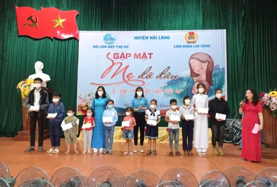 Điểm tựa cho con đoàn viên, NLĐ khó khăn từ chương trình “Mẹ đỡ đầu-lan tỏa yêu thương”