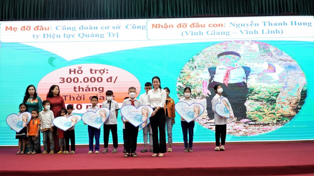 Điểm tựa cho con đoàn viên, NLĐ khó khăn từ chương trình “Mẹ đỡ đầu-lan tỏa yêu thương”