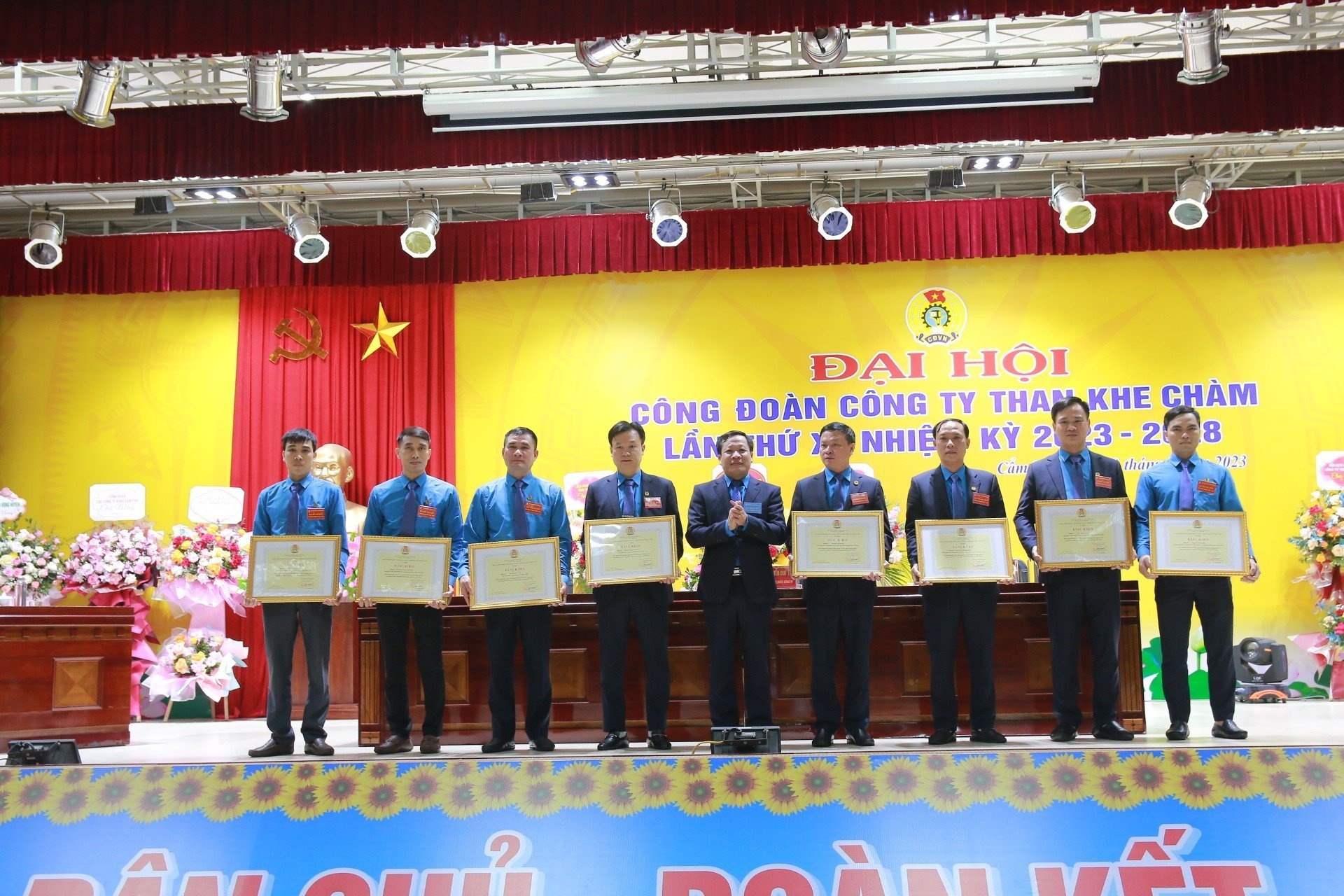 Công đoàn Công ty Than Khe Chàm tổ chức thành công Đại hội lần thứ XII Công đoàn Công ty Than Khe Chàm tổ chức thành công Đại hội lần thứ XII