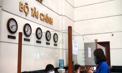 Bộ Tài chính nhận hàng trăm phản ánh về hoạt động bán bảo hiểm qua ngân hàng