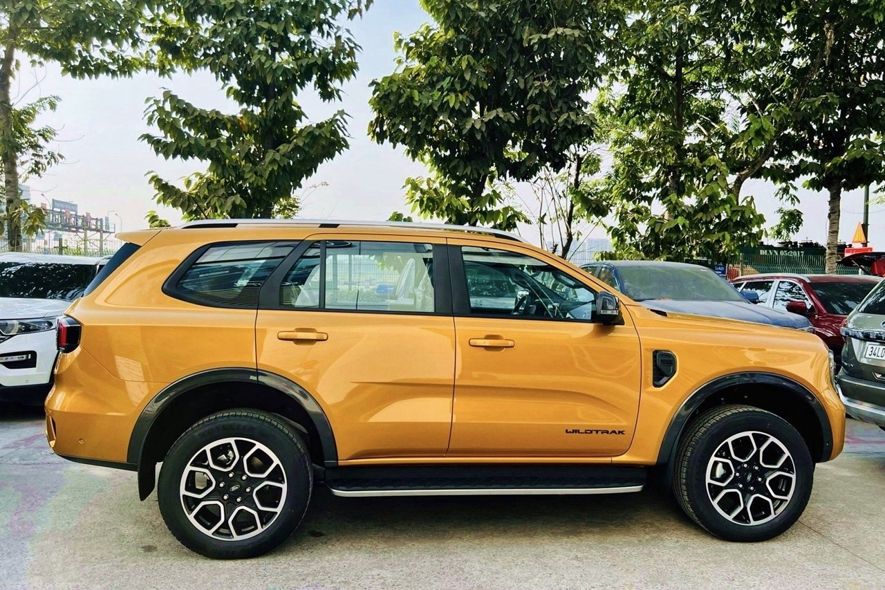 Ford Everest Wildtrak giá 1,5 tỷ đồng về đại lý Ford Everest Wildtrak giá 1,5 tỷ đồng về đại lý