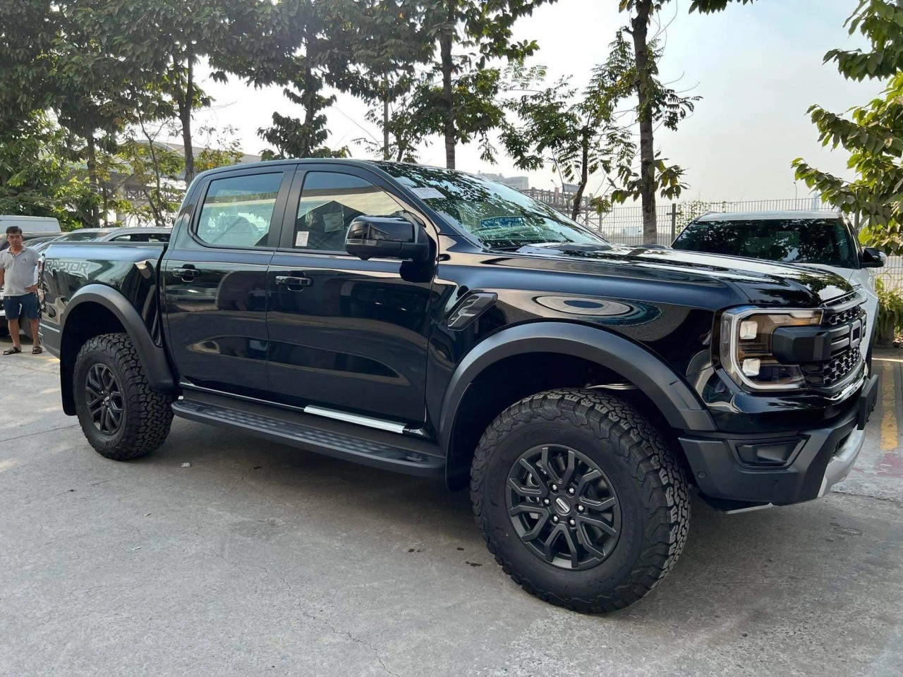 Hình thực tế Ford Ranger Raptor 2023 tại đại lý Hình thực tế Ford Ranger Raptor 2023 tại đại lý