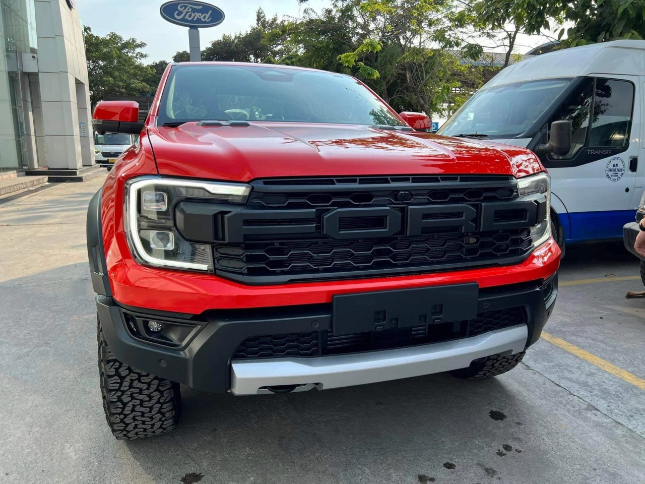 Hình thực tế Ford Ranger Raptor 2023 tại đại lý Hình thực tế Ford Ranger Raptor 2023 tại đại lý