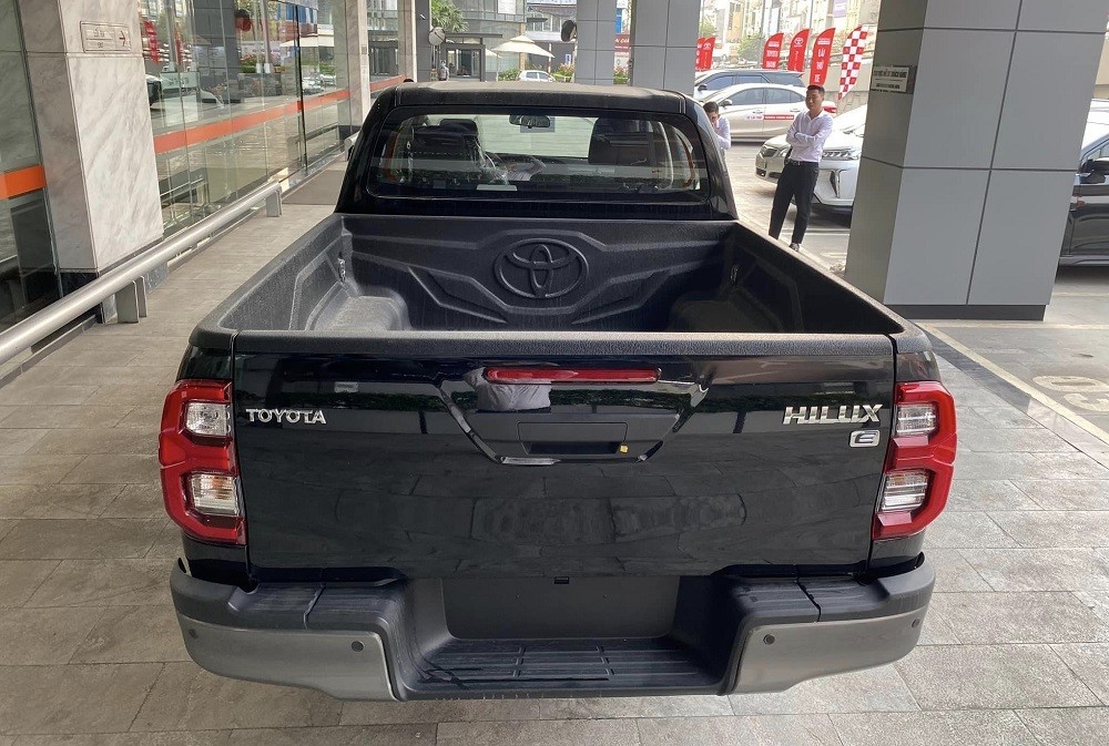 Toyota Hilux 2023 đã bắt đầu xuất hiện tại các đại lý