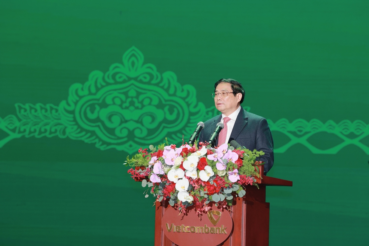 Đ/c Phạm Minh Chính - Ủy viên Bộ Chính trị, Thủ tướng Chính phủ nước Cộng hòa xã hội chủ nghĩa Việt Nam phát biểu tại buổi lễ Đ/c Phạm Minh Chính - Ủy viên Bộ Chính trị, Thủ tướng Chính phủ nước Cộng hòa xã hội chủ nghĩa Việt Nam phát biểu tại buổi lễ