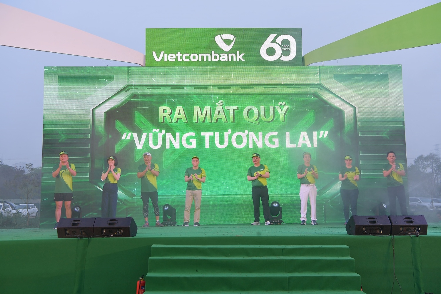 Vietcombank ra mắt quỹ Vững tương lai hỗ trợ học bổng cho học sinh sinh viên nghèo vượt khó tài năng