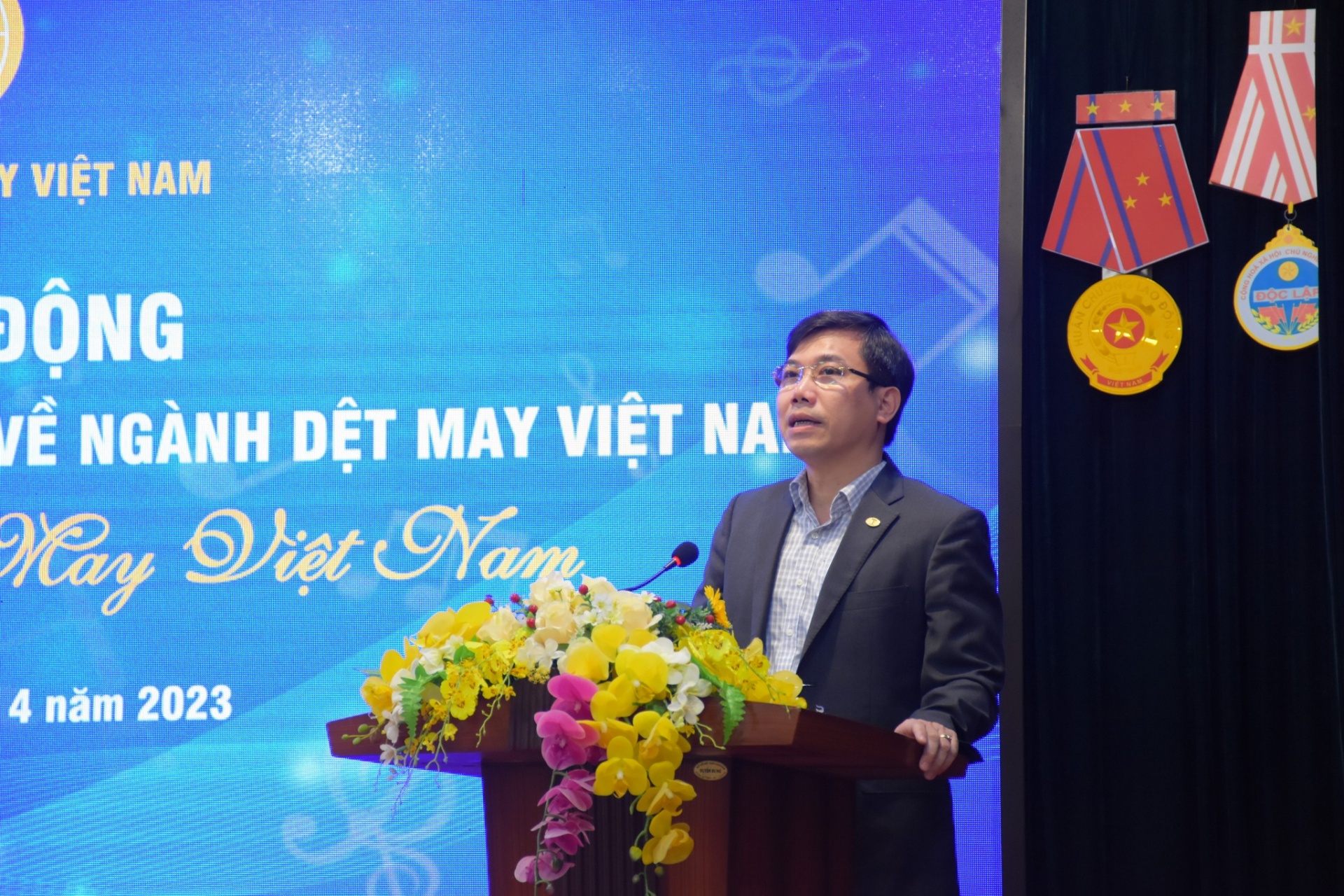 Phát động Cuộc thi sáng tác ca khúc mang chủ đề "Giai điệu tự hào Dệt May Việt Nam" Phát động Cuộc thi sáng tác ca khúc mang chủ đề "Giai điệu tự hào Dệt May Việt Nam"