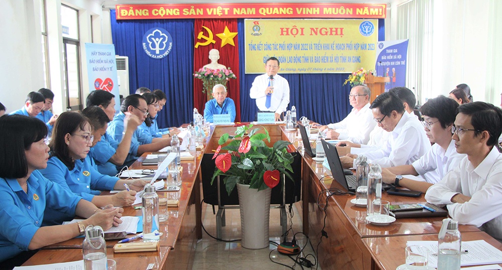 An Giang: LĐLĐ tỉnh ký kết phối hợp hoạt động với nhiều đơn vị An Giang: LĐLĐ tỉnh ký kết phối hợp hoạt động với nhiều đơn vị