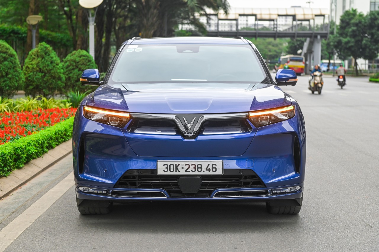 VinFast VF9 đầu tiên ra biển tại Hà Nội VinFast VF9 đầu tiên ra biển tại Hà Nội