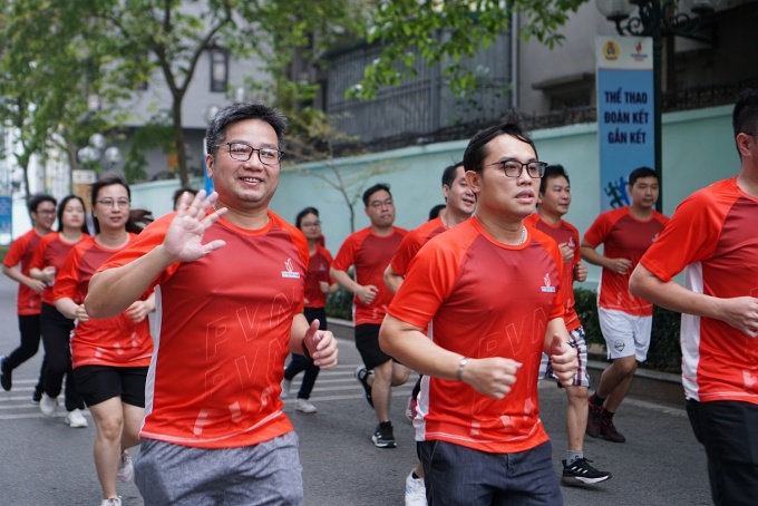Chạy bộ nâng cao sức khoẻ, giảm căng thẳng tại nơi làm việc