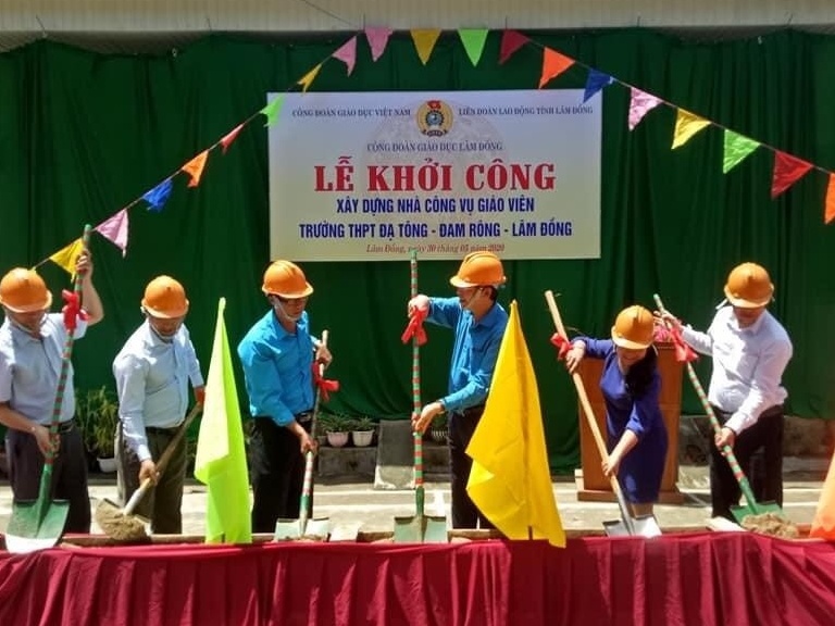Hiệu quả từ Phong trào “Trường giúp trường” ở Lâm Đồng