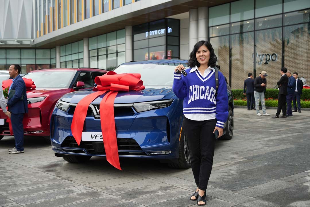 Tôi là người dũng cảm khi quyết định mua VinFast VF9 Tôi là người dũng cảm khi quyết định mua VinFast VF9