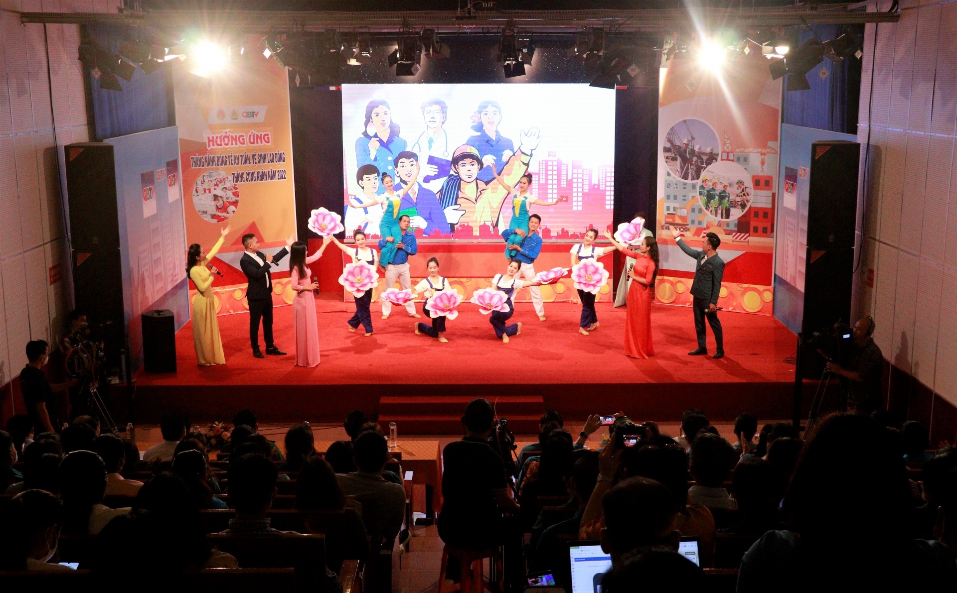 LĐLĐ tỉnh Quảng Bình phát động Tháng Công nhân năm 2023 vào ngày 18/4