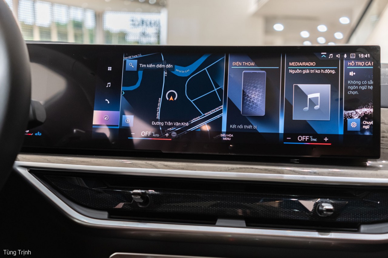 Cận cảnh BMW X7 2023 có mặt tại đại lý Cận cảnh BMW X7 2023 có mặt tại đại lý