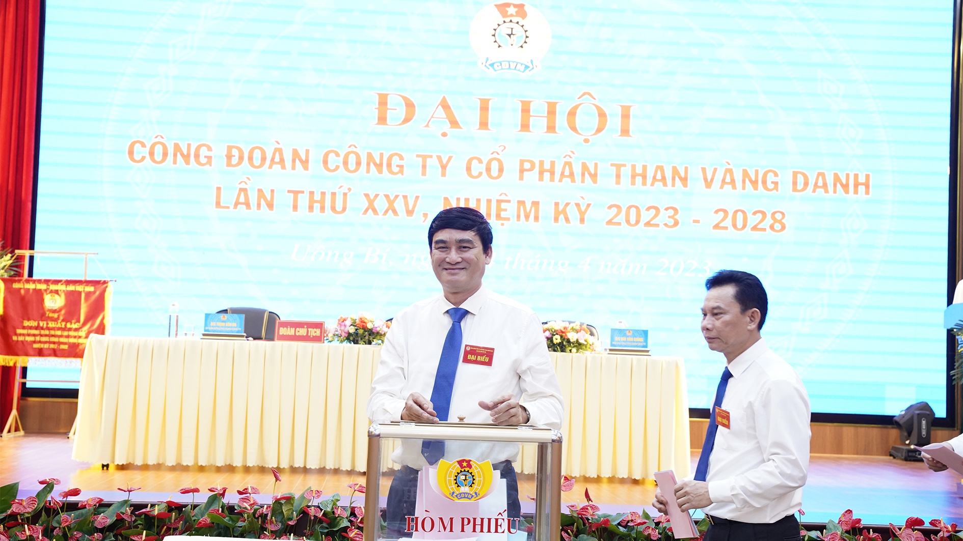 Đại hội Công đoàn Công ty Cổ phần Than Vàng Danh: Phát huy truyền thống: “Kỷ luật – Đồng tâm” của giai cấp công nhân vùng Mỏ Đại hội Công đoàn Công ty Cổ phần Than Vàng Danh: Phát huy truyền thống: “Kỷ luật – Đồng tâm” của giai cấp công nhân vùng Mỏ