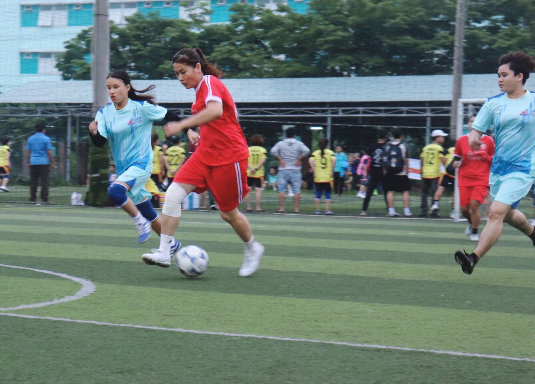 Những trận đấu diễn ra sôi nổi, hấp dẫn (Ảnh: Phan Nguyên)