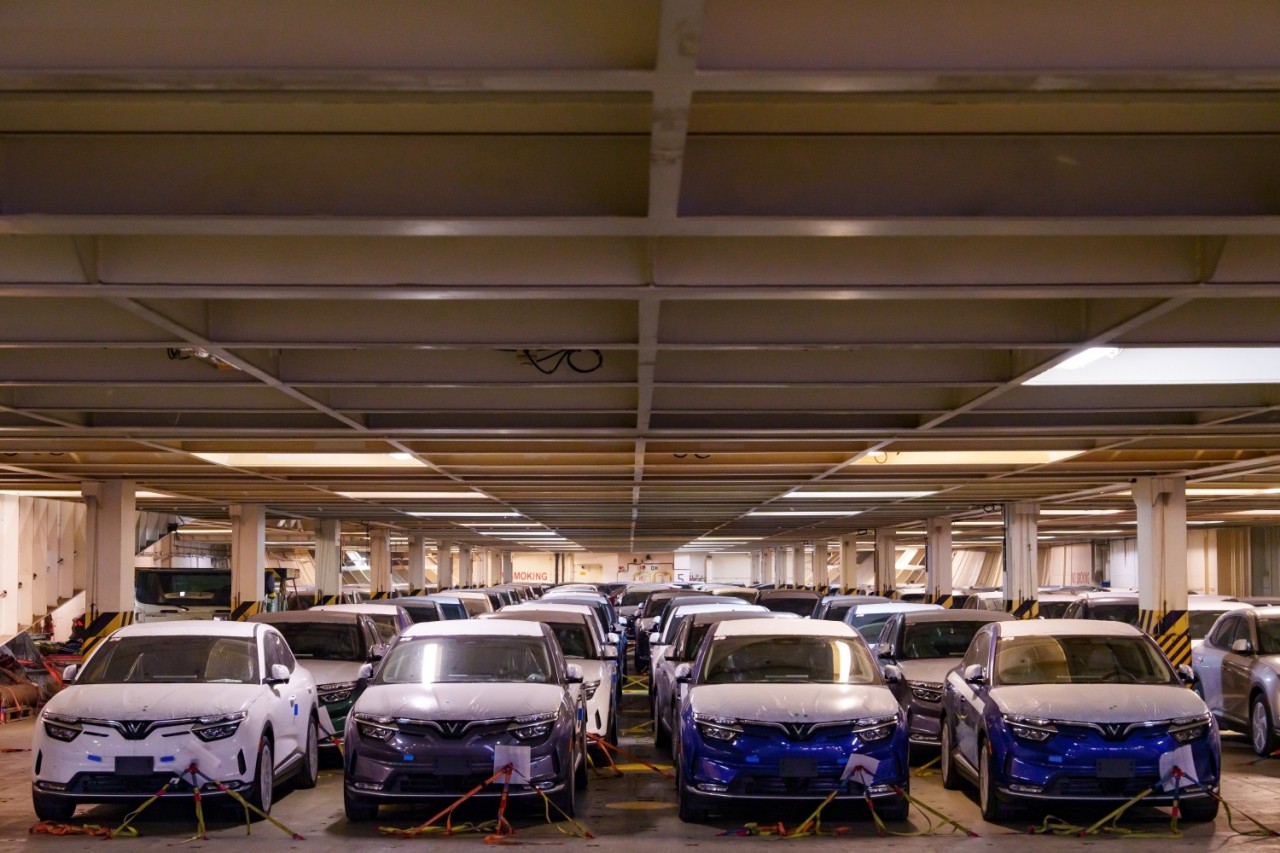 Thêm một lô 1.879 xe VinFast VF8 xuất khẩu sang Mỹ Thêm một lô 1.879 xe VinFast VF8 xuất khẩu sang Mỹ