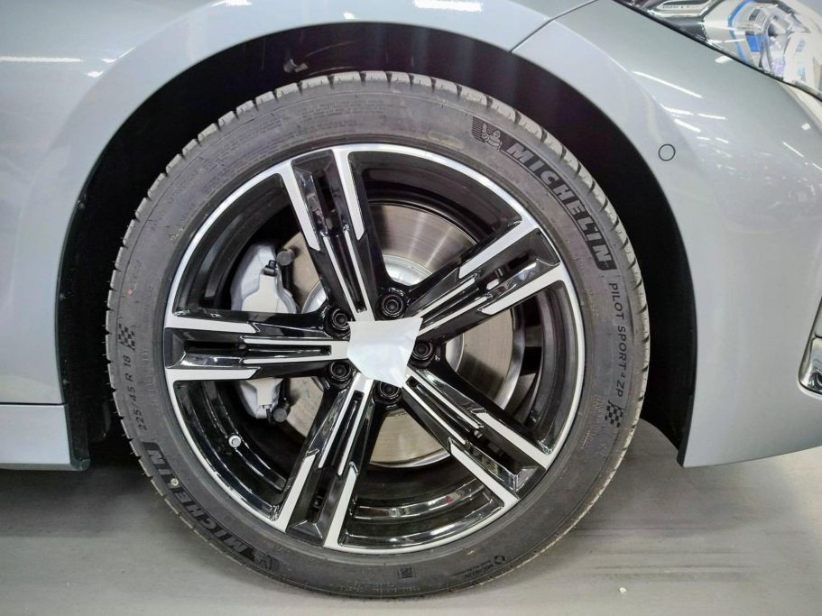 BMW 330i M Sport 2023 có mặt tại đại lý BMW 330i M Sport 2023 có mặt tại đại lý