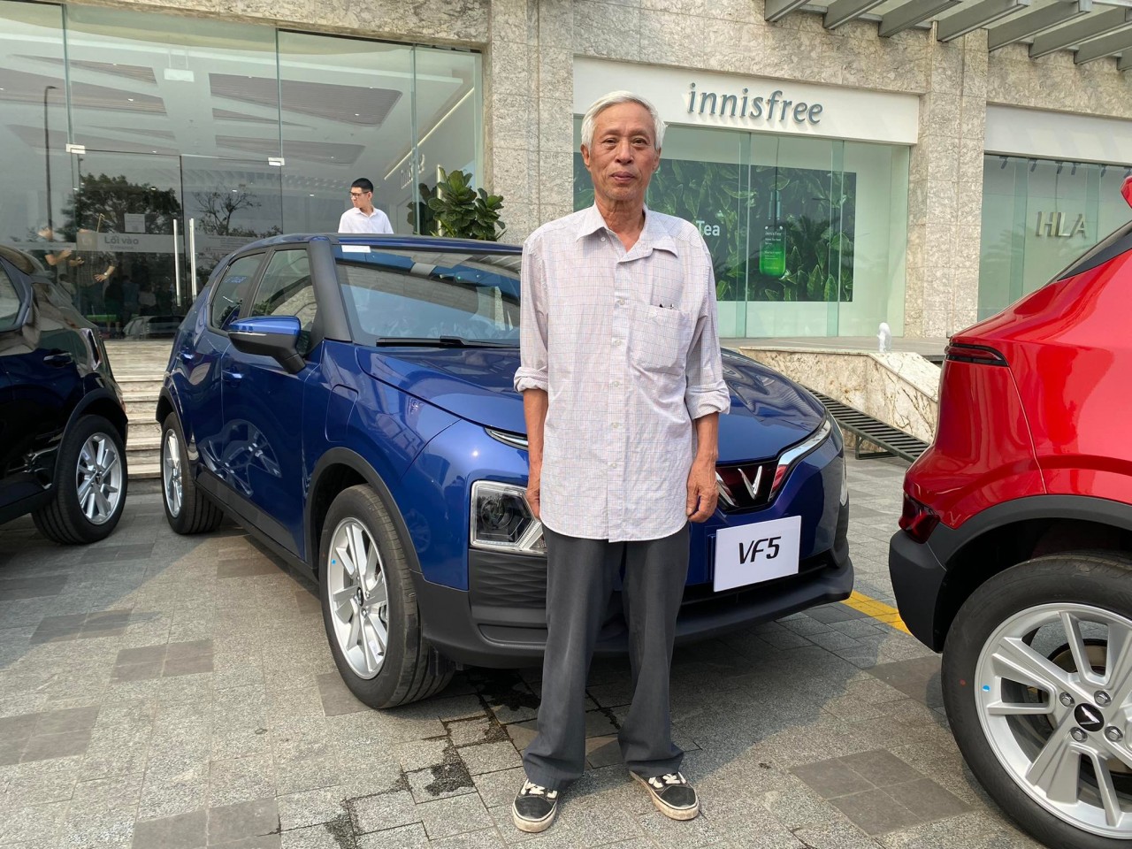 Chủ nhân VF5 Plus: Nhiều người lần đầu sở hữu xe VinFast, có người vẫn đang đi học lái Chủ nhân VF5 Plus: Nhiều người lần đầu sở hữu xe VinFast, có người vẫn đang đi học lái