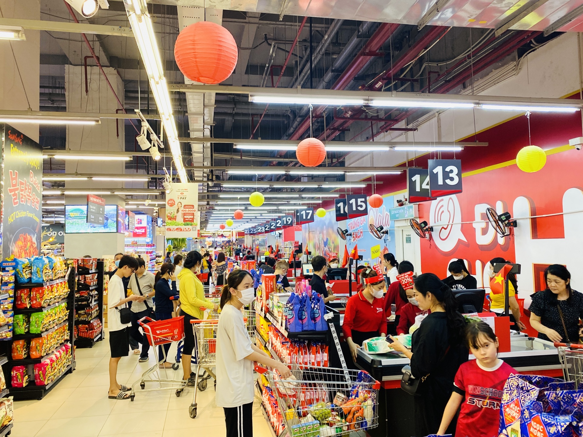 WinMart_WinMart+ giảm giá đến 50% để kích cầu tiêu dùng trong dịp lễ 30_4 - 1_5 WinMart_WinMart+ giảm giá đến 50% để kích cầu tiêu dùng trong dịp lễ 30_4 - 1_5