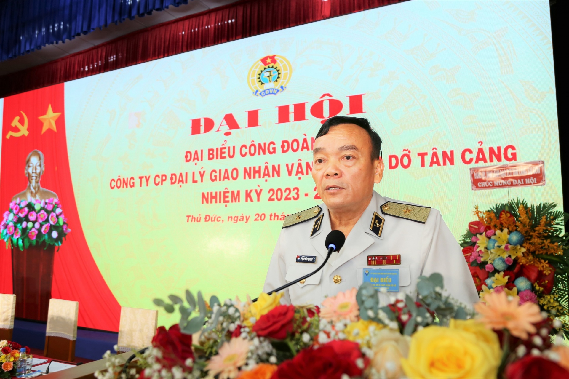 Công đoàn Công ty CP TCL: Từng bước đổi mới, phát triển cả bề rộng và chiều sâu Công đoàn Công ty CP TCL: Từng bước đổi mới, phát triển cả bề rộng và chiều sâu