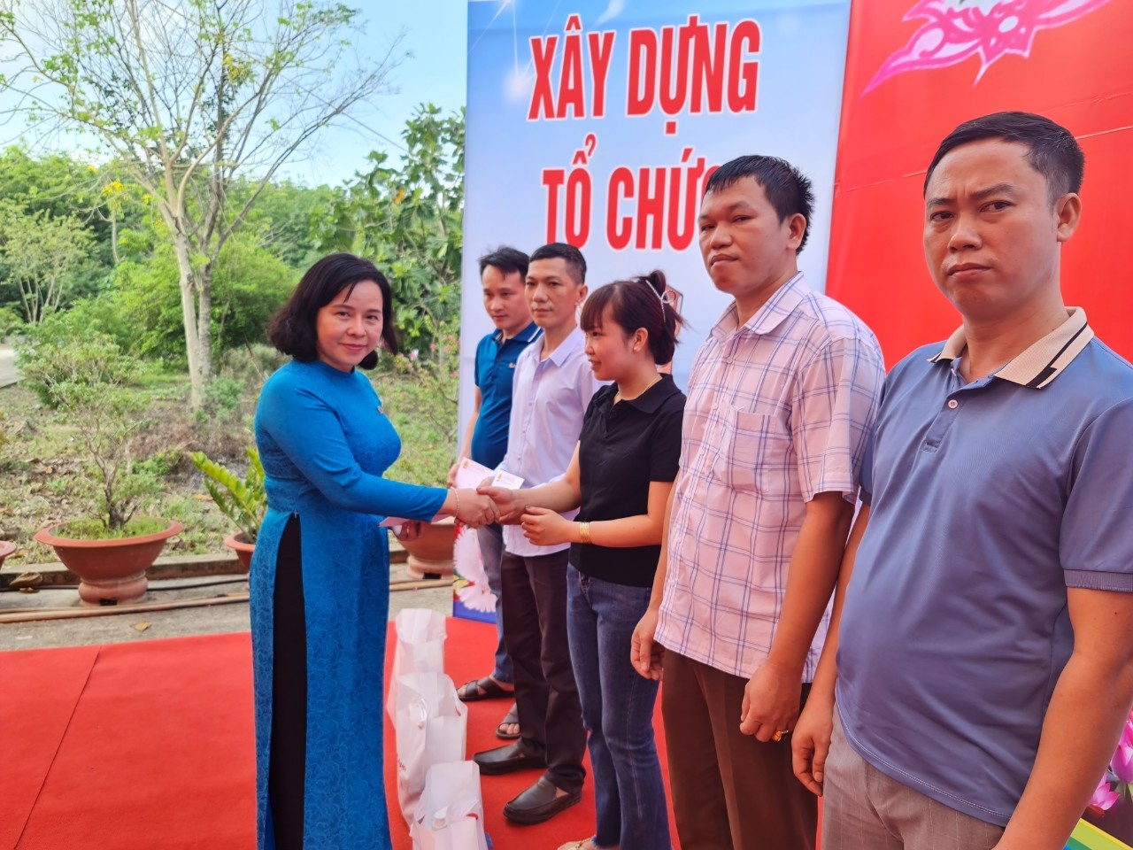 LĐLĐ tỉnh Bình Phước phát động Tháng Công nhân, Tháng ATVSLĐ năm 2023 LĐLĐ tỉnh Bình Phước phát động Tháng Công nhân, Tháng ATVSLĐ năm 2023